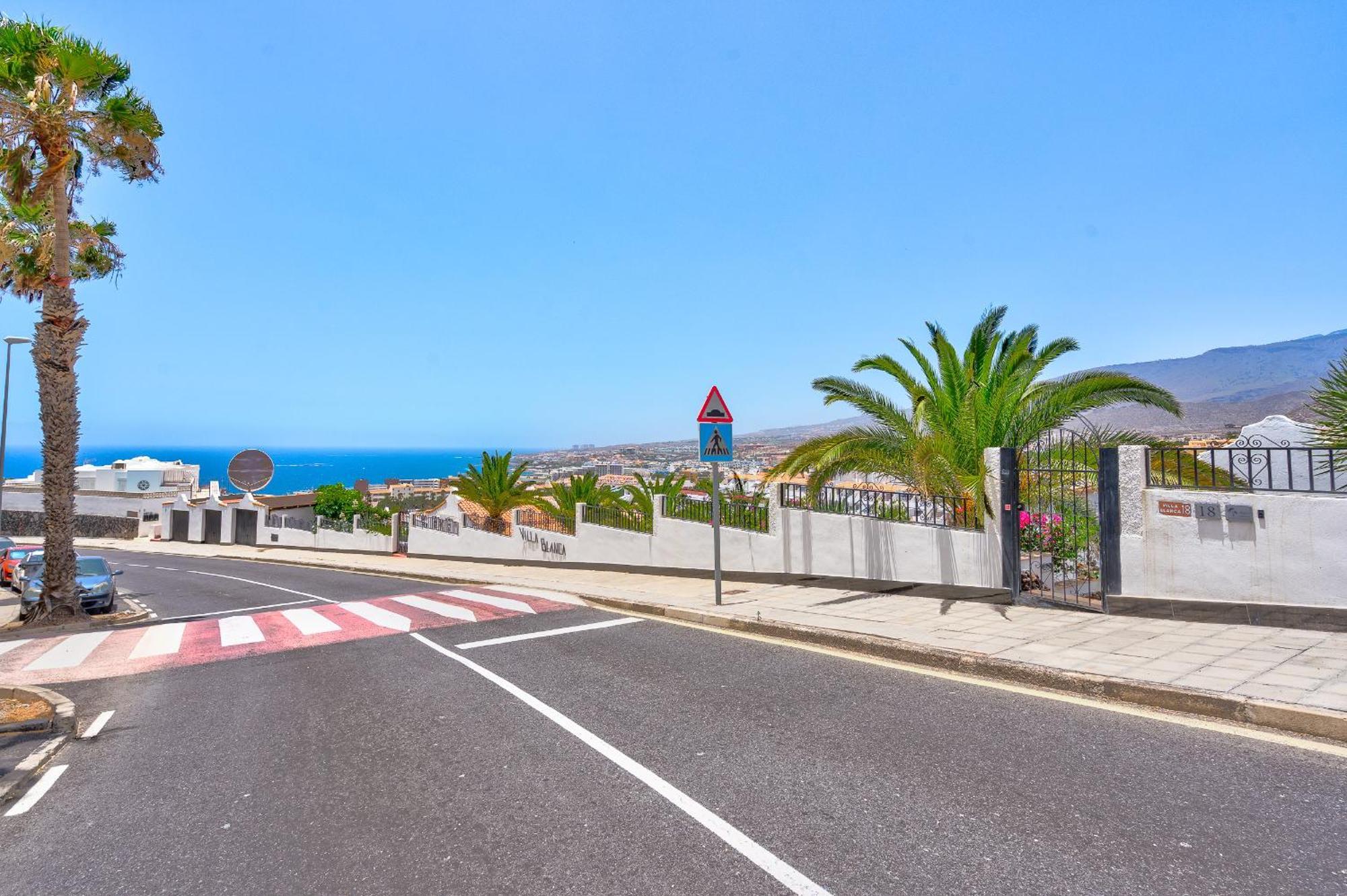 Buenavista Panoramic Villa In Costa Adeje Екстер'єр фото